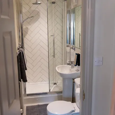 3 Bedroom House - A Very British Place To Stay - Near City Centre ! Oxford Buitenkant foto