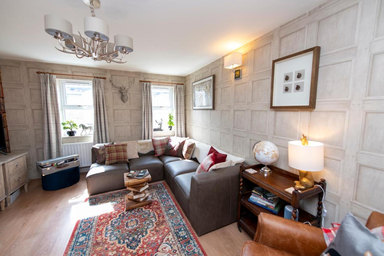 Vakantiehuis 3 Bedroom House - A Very British Place To - Near Centre ! *